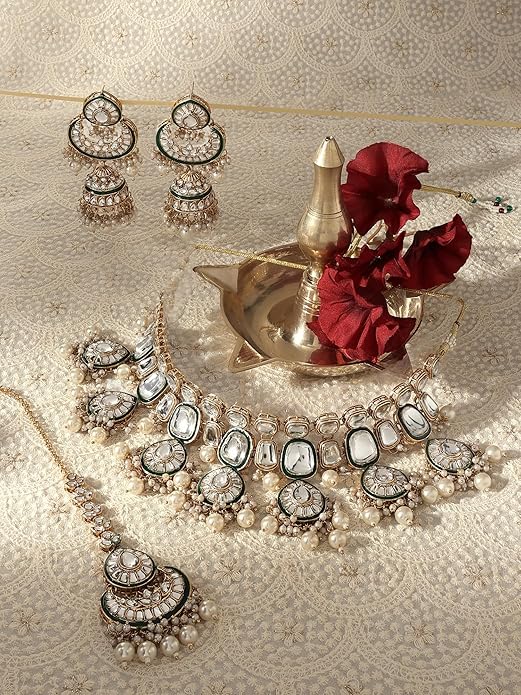 ZAVERI PEARLS Gold Tone & Green Enamel Kundan Jewellery Set