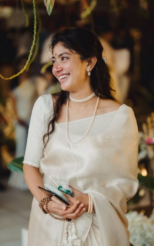 Sai Pallavi's white silk saree